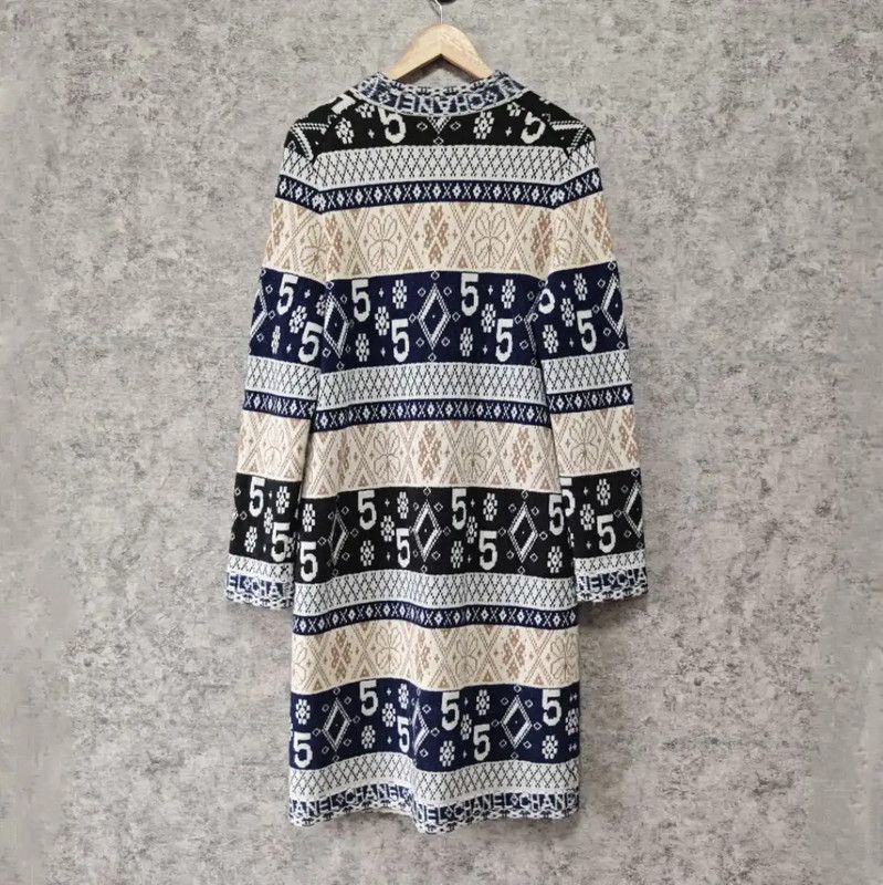Chanel Chanel Blue Wool Cardigan with Pattern 0089 Size L / US 10 / IT 46 - 2 Thumbnail