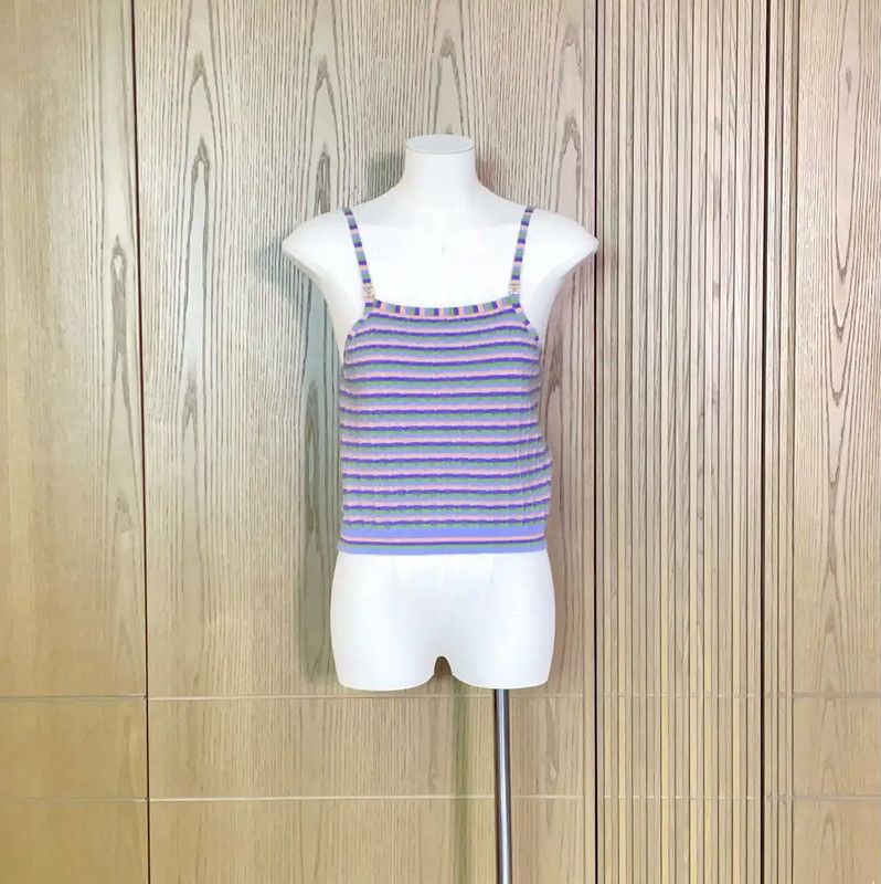 Chanel Chanel Lavender Cashmere Sleeveless Cropped Top 0089 Size S / US 4 / IT 40 - 2 Thumbnail