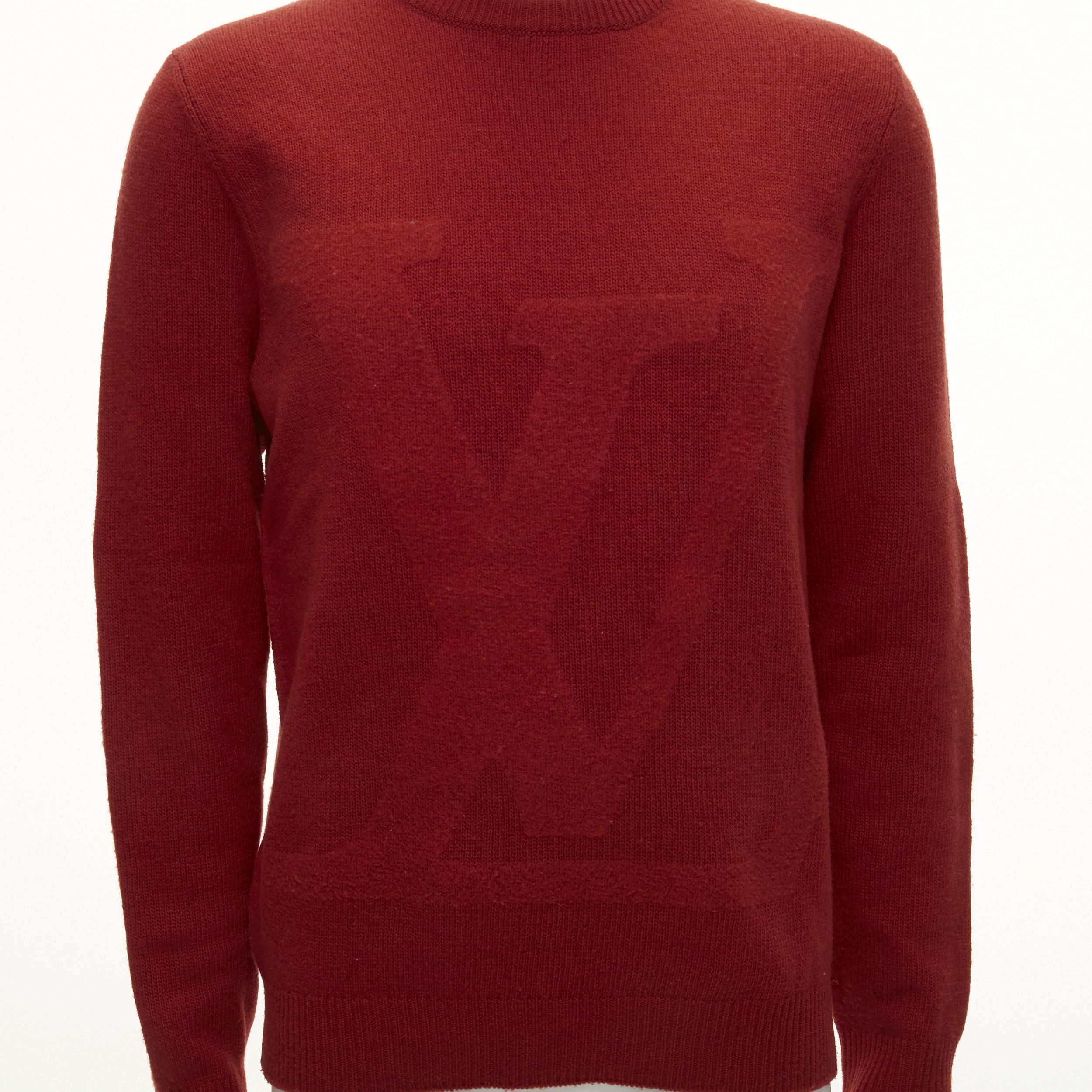Louis Vuitton LOUIS VUITTON 100% wool red LV oversized logo long sleeve crew sweater M Size M / US 6-8 / IT 42-44 - 2 Thumbnail