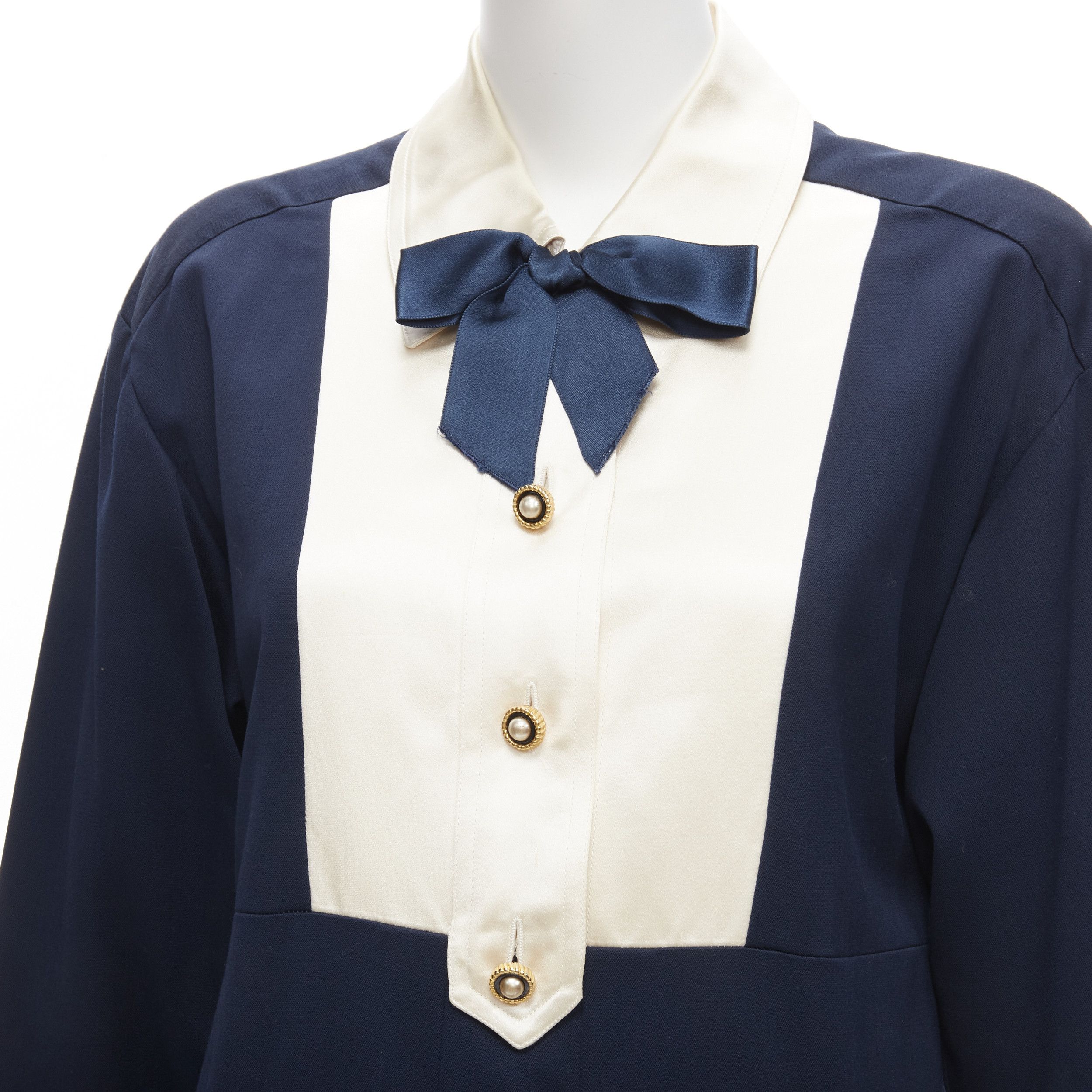 Chanel CHANEL Vintage gold pearl button cream navy two tone wool silk dress FR36 S Size S / US 4 / IT 40 - 2 Thumbnail