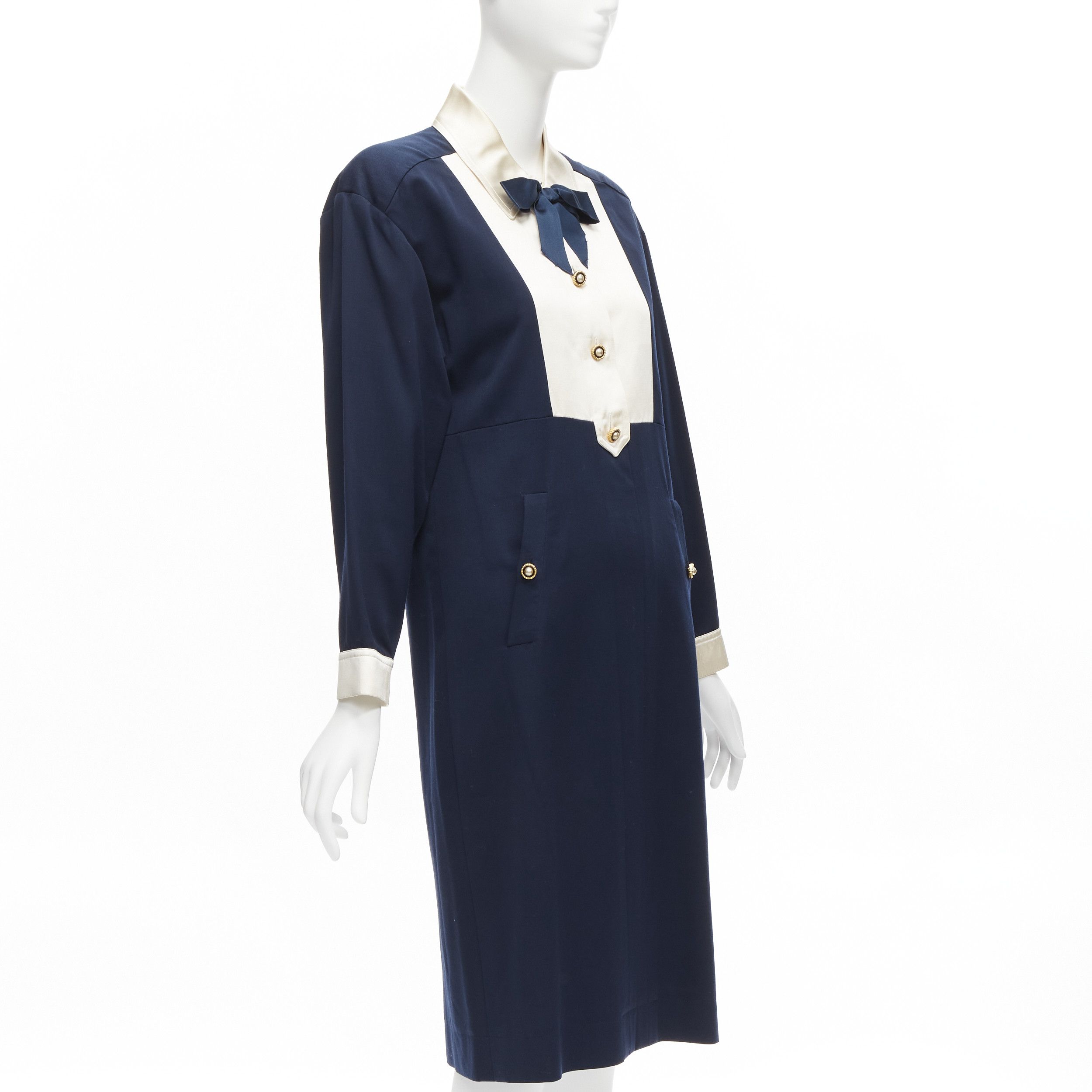 Chanel CHANEL Vintage gold pearl button cream navy two tone wool silk dress FR36 S Size S / US 4 / IT 40 - 3 Thumbnail
