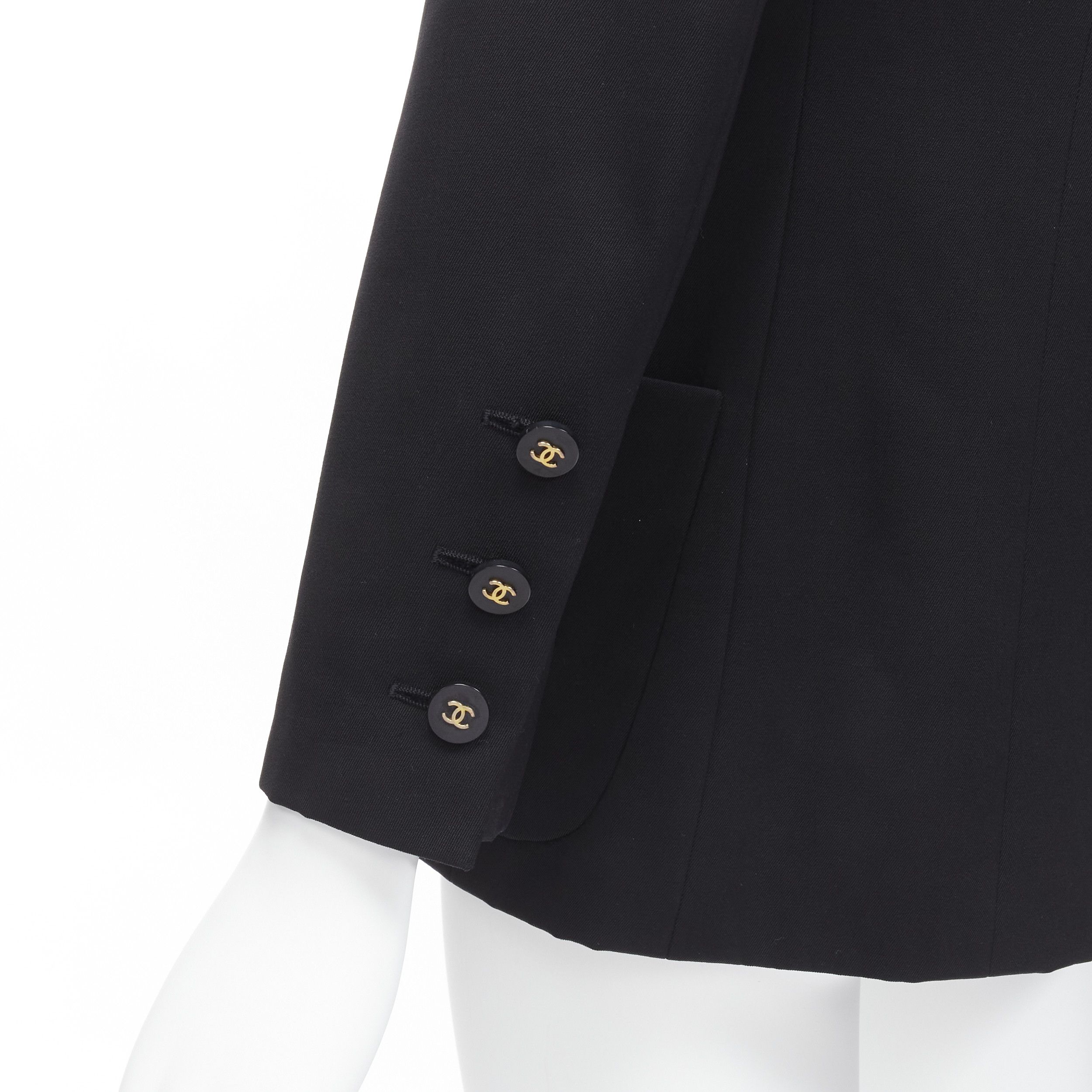 Chanel CHANEL 94A Vintage black wool gold CC button monogram lining blazer FR34 XS Size XS / US 0-2 / IT 36-38 - 2 Thumbnail