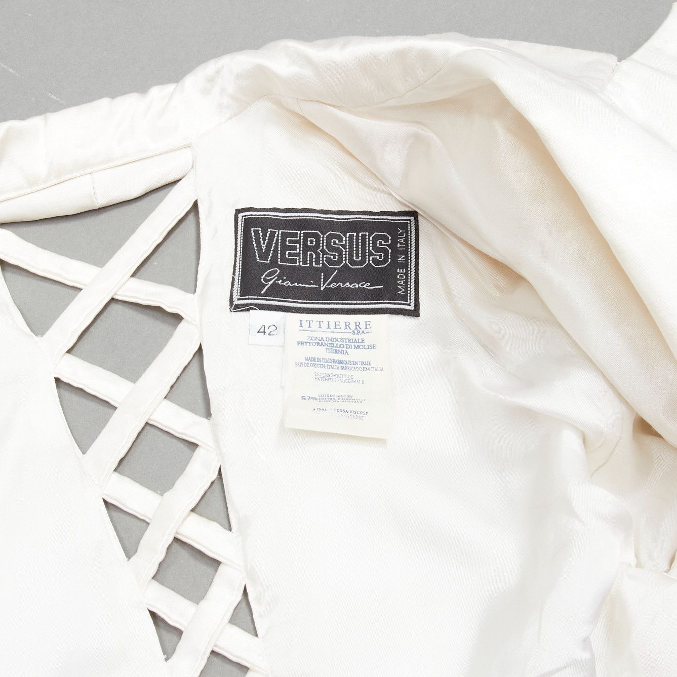Versus VERSUS GIANNI VERSACE pearl satin lattice lace back cropped blazer jacket IT42 M Size M / US 6-8 / IT 42-44 - 11 Thumbnail