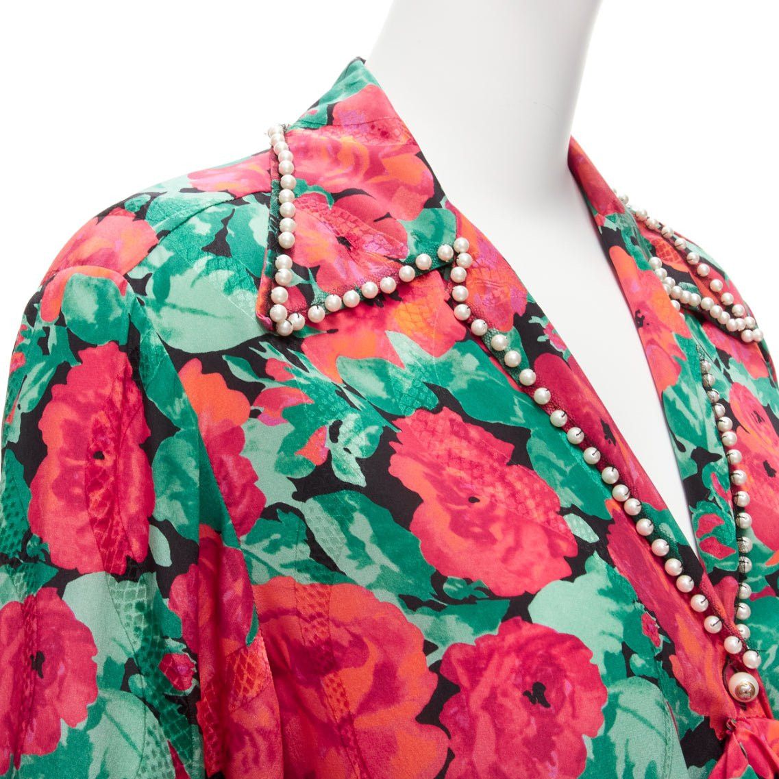Gucci GUCCI ALESSANDRO MICHELE 2016 red green floral GG logo pearl butto bow silk shirt IT38 XS Size XS / US 0-2 / IT 36-38 - 2 Thumbnail