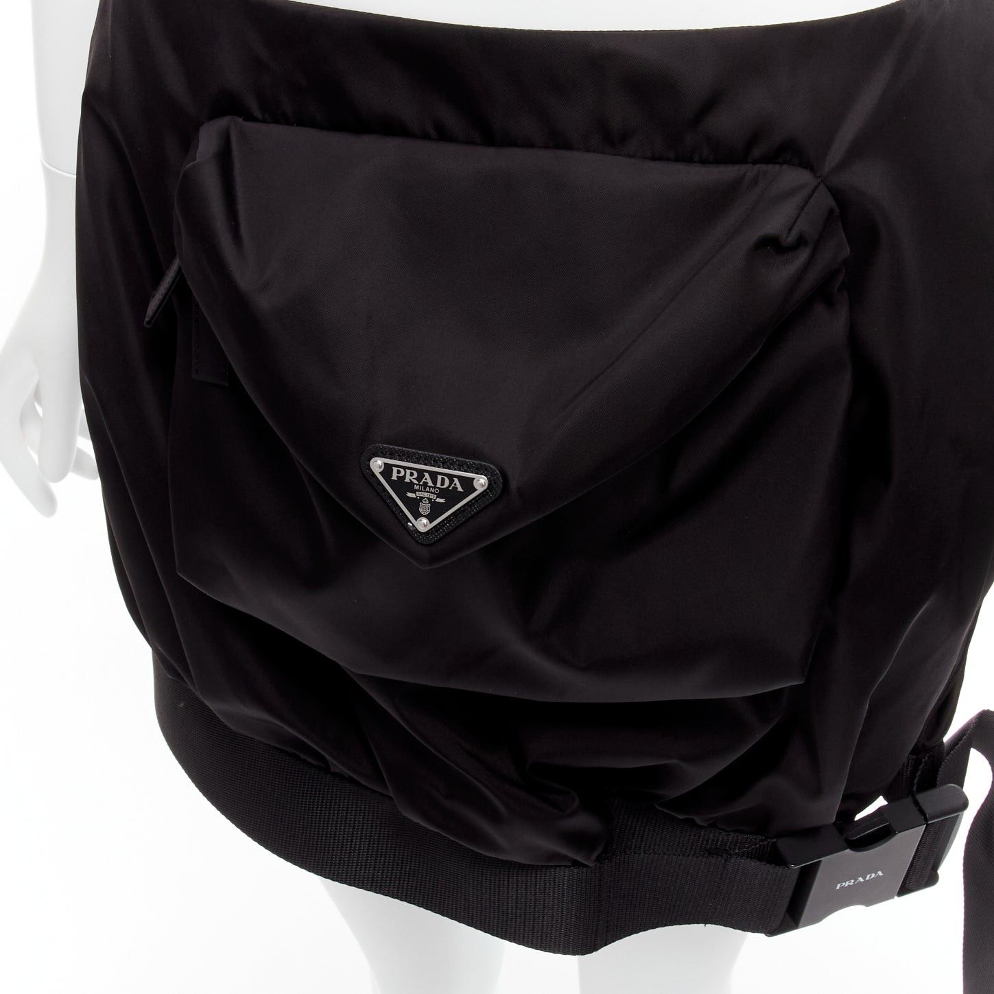 Prada new PRADA 2020 Re Nylon black triangle logo front pocket buckle bubble skirt IT38 XS Size 26" / US 2 / IT 38 - 7 Thumbnail