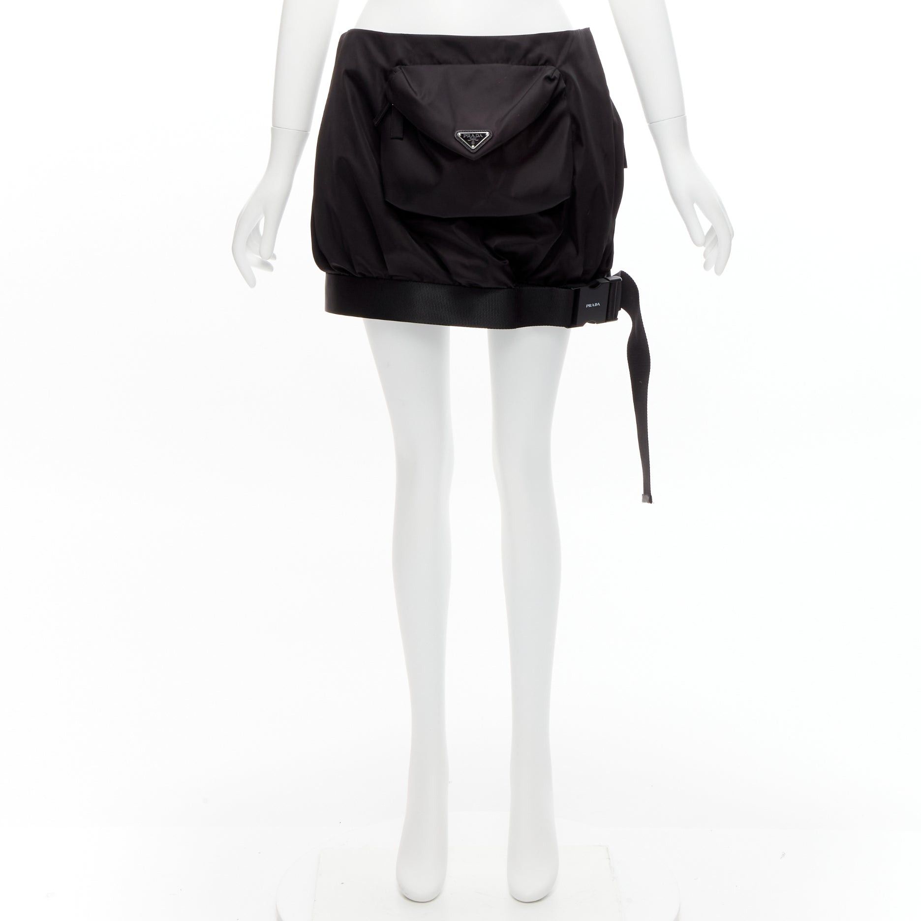 Prada new PRADA 2020 Re Nylon black triangle logo front pocket buckle bubble skirt IT38 XS Size 26" / US 2 / IT 38 - 10 Thumbnail