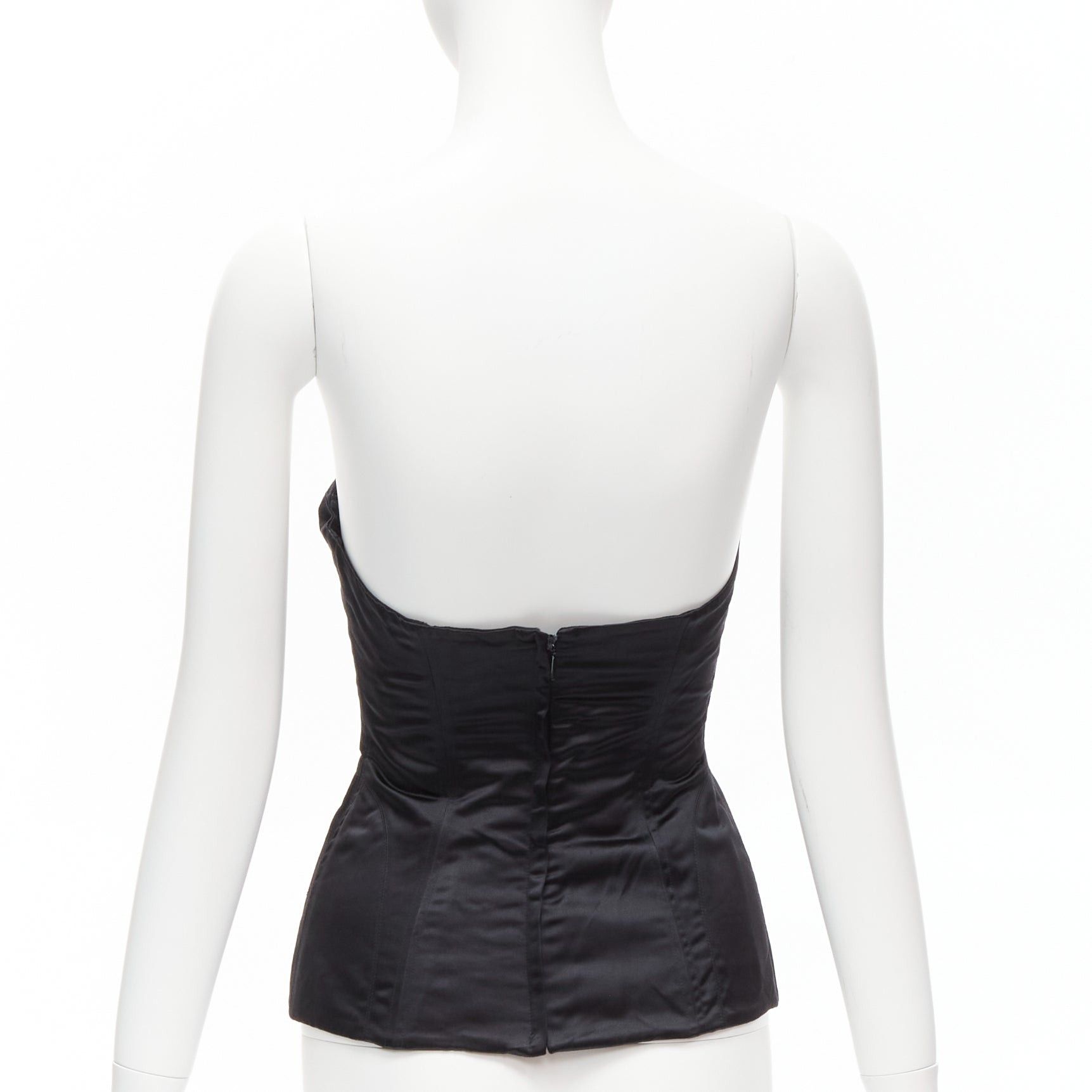 Gucci new GUCCI Tom Ford 2001 Runway black silk 3D conical bra bustier IT38 XS Size XS / US 0-2 / IT 36-38 - 5 Thumbnail
