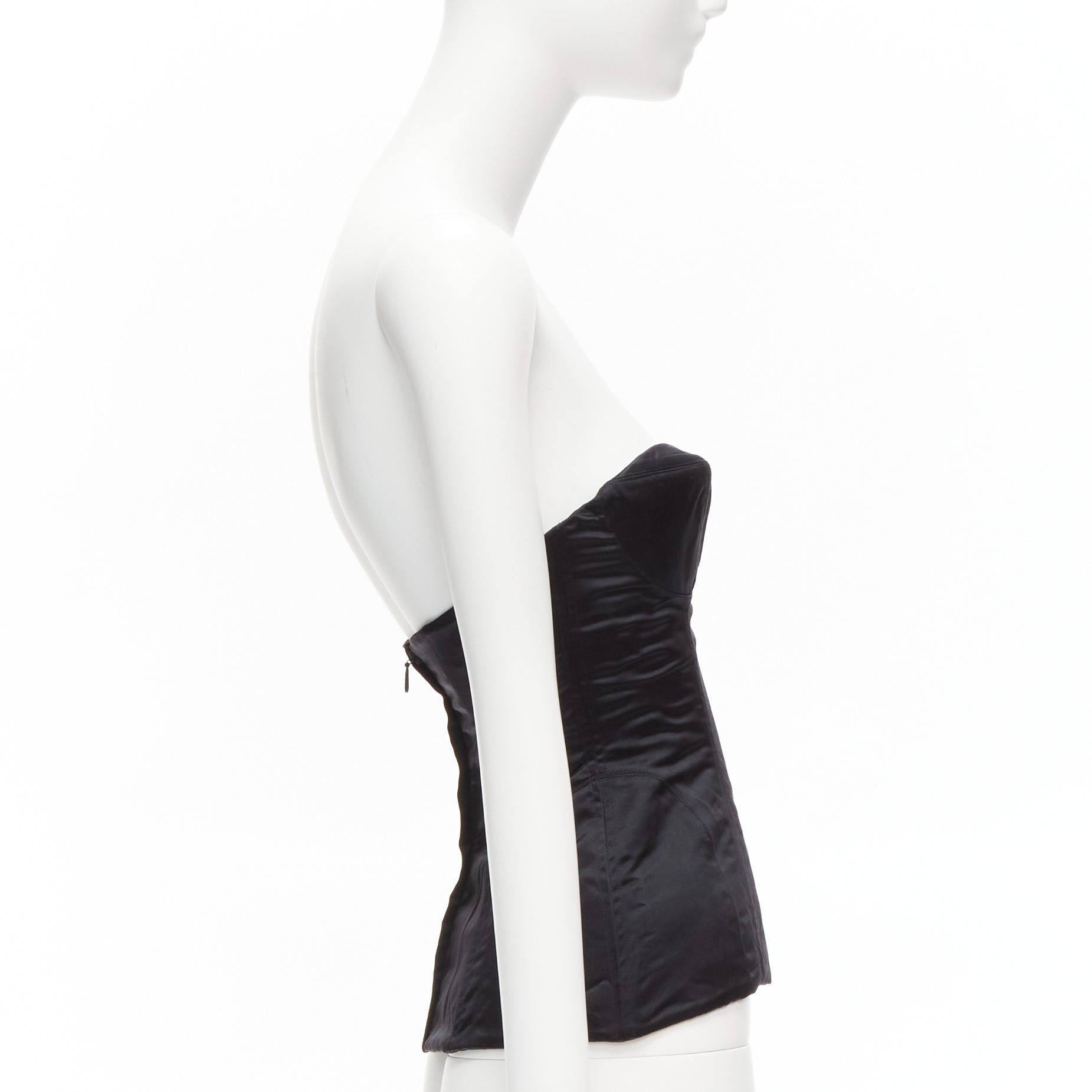 Gucci new GUCCI Tom Ford 2001 Runway black silk 3D conical bra bustier IT38 XS Size XS / US 0-2 / IT 36-38 - 4 Thumbnail