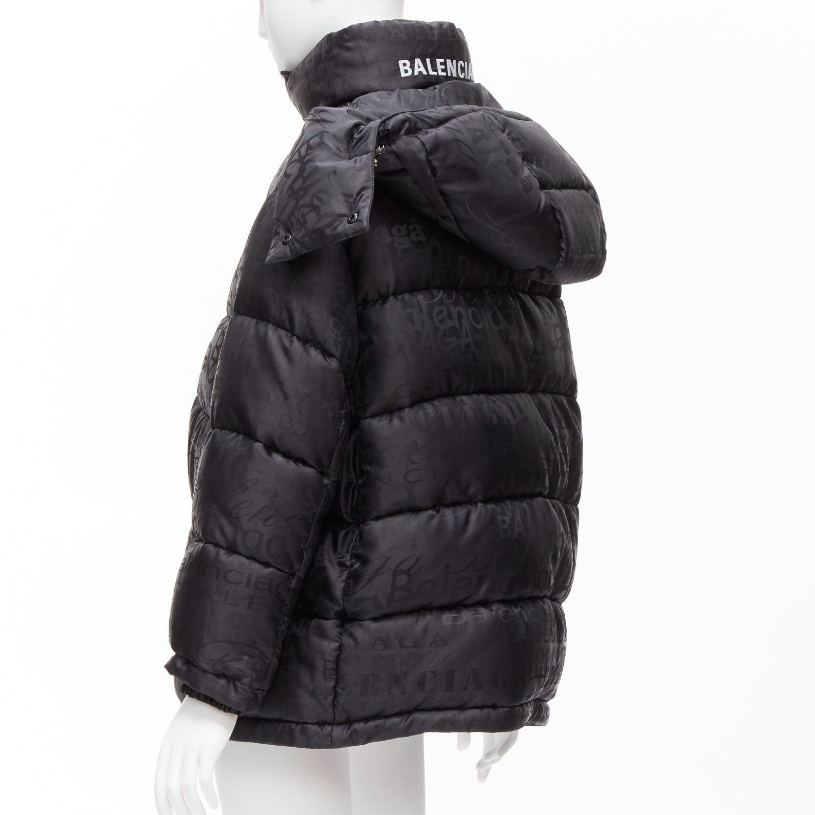 Balenciaga new BALENCIAGA 2019 black all logo jacquard Swing hooded quilted puffer coat FR36 S Size S / US 4 / IT 40 - 6 Thumbnail