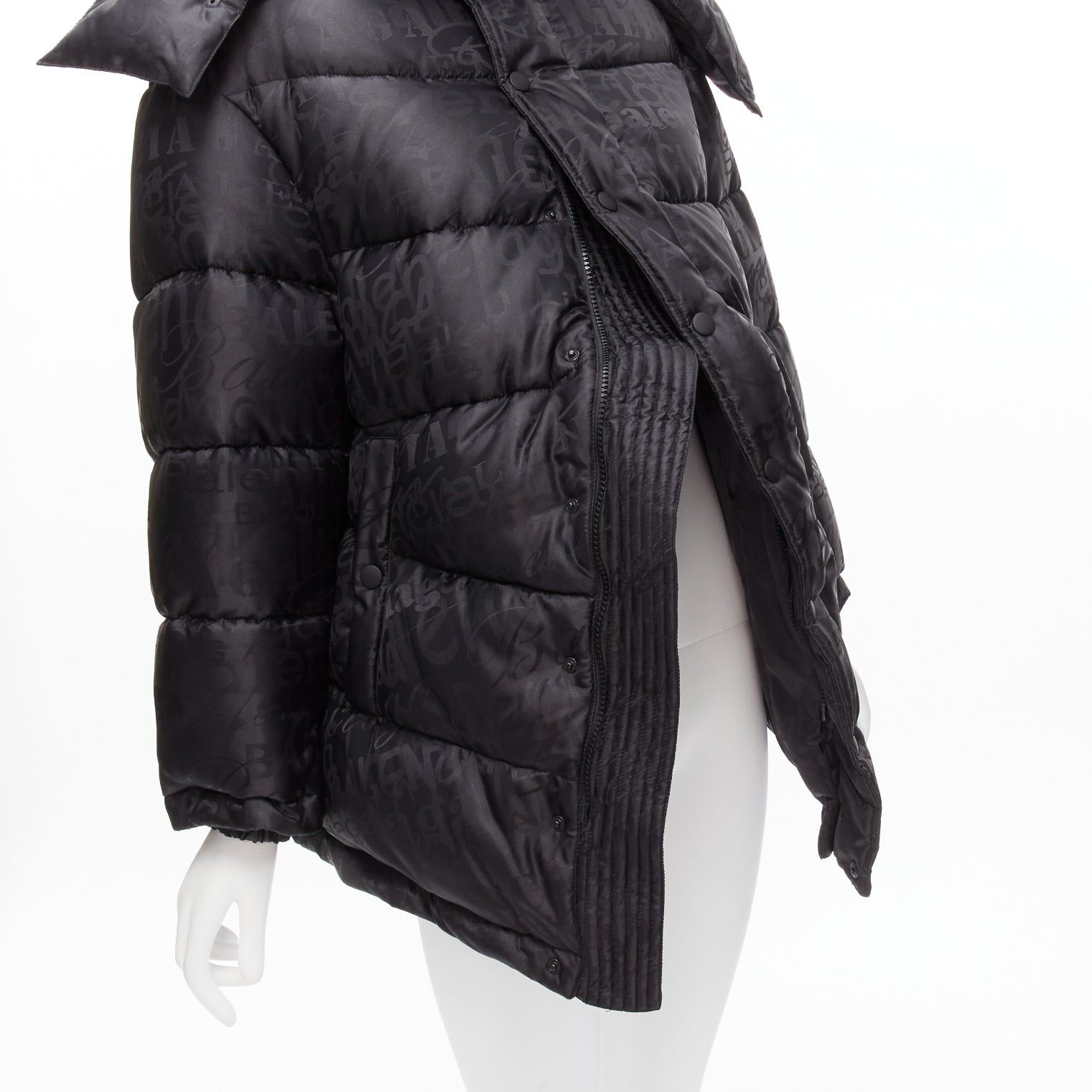 Balenciaga new BALENCIAGA 2019 black all logo jacquard Swing hooded quilted puffer coat FR36 S Size S / US 4 / IT 40 - 10 Thumbnail