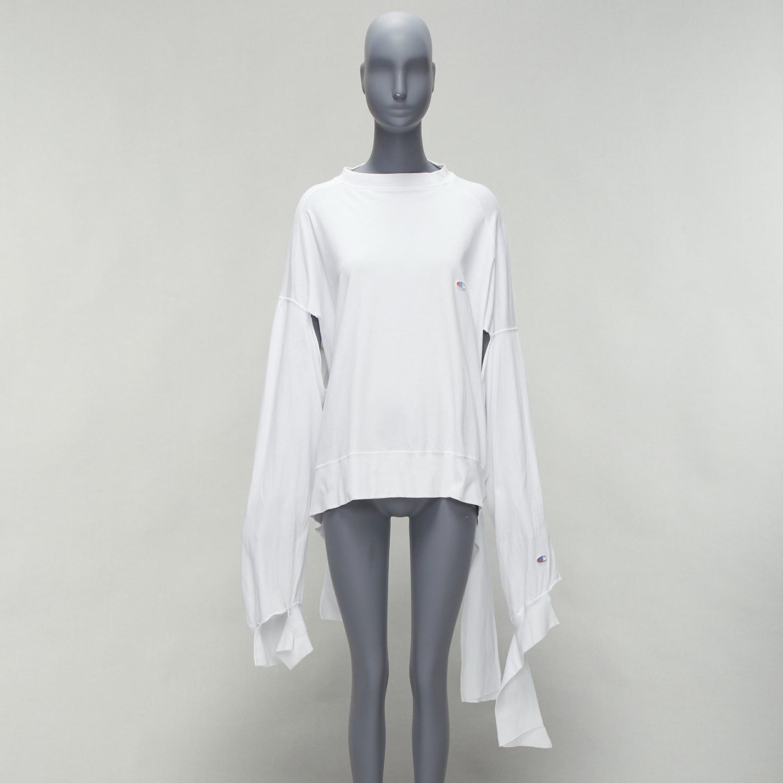Vetements VETEMENTS CHAMPION white logo tape deconstructed cut out sleeve sweater S Size S / US 4 / IT 40 - 9 Thumbnail