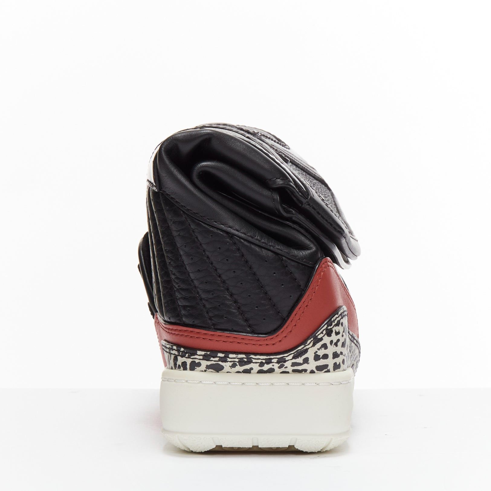 Alexander Wang new ALEXANDER WANG 2015 Runway Sneaker black leather panels clutch bag Size ONE SIZE - 4 Thumbnail