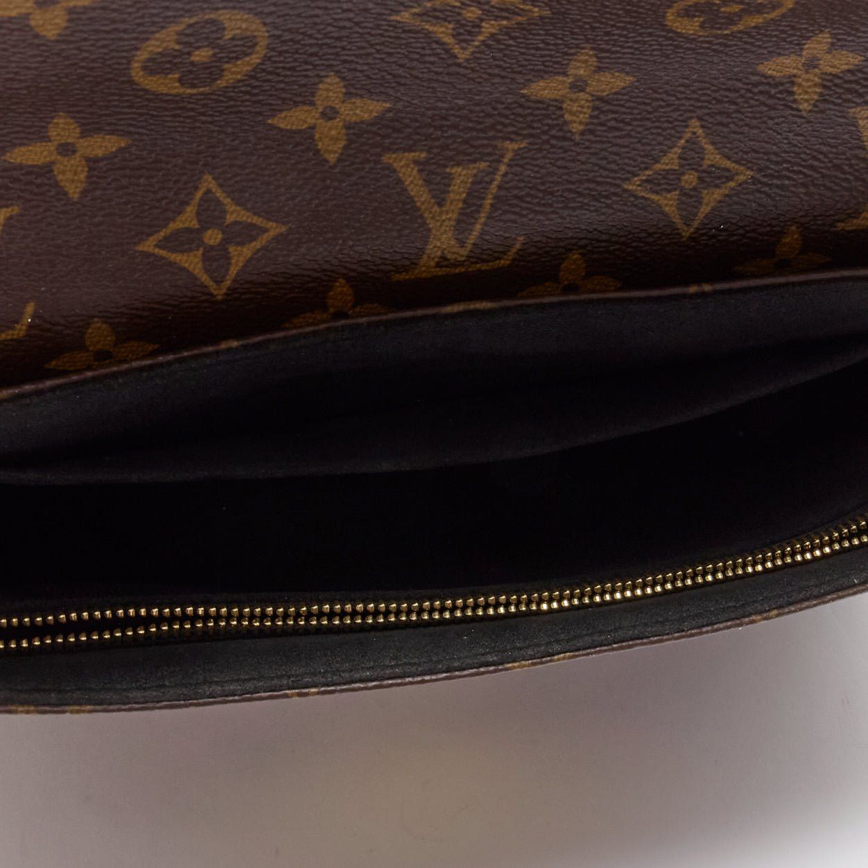 Louis Vuitton LOUIS VUITTON Saint Placide brown monogram scaled leather flap bag Size ONE SIZE - 9 Thumbnail