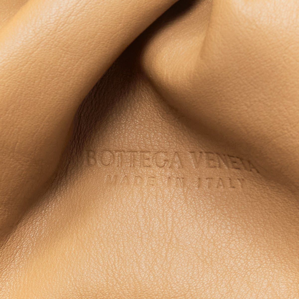 Bottega Veneta BOTTEGA VENETA The Pouch tan leather dumpling clutch bag Size ONE SIZE - 10 Thumbnail