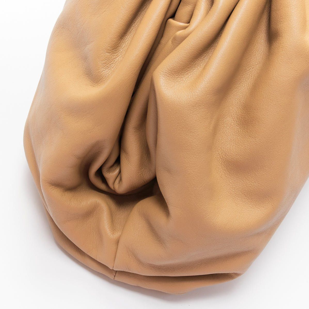 Bottega Veneta BOTTEGA VENETA The Pouch tan leather dumpling clutch bag Size ONE SIZE - 8 Thumbnail