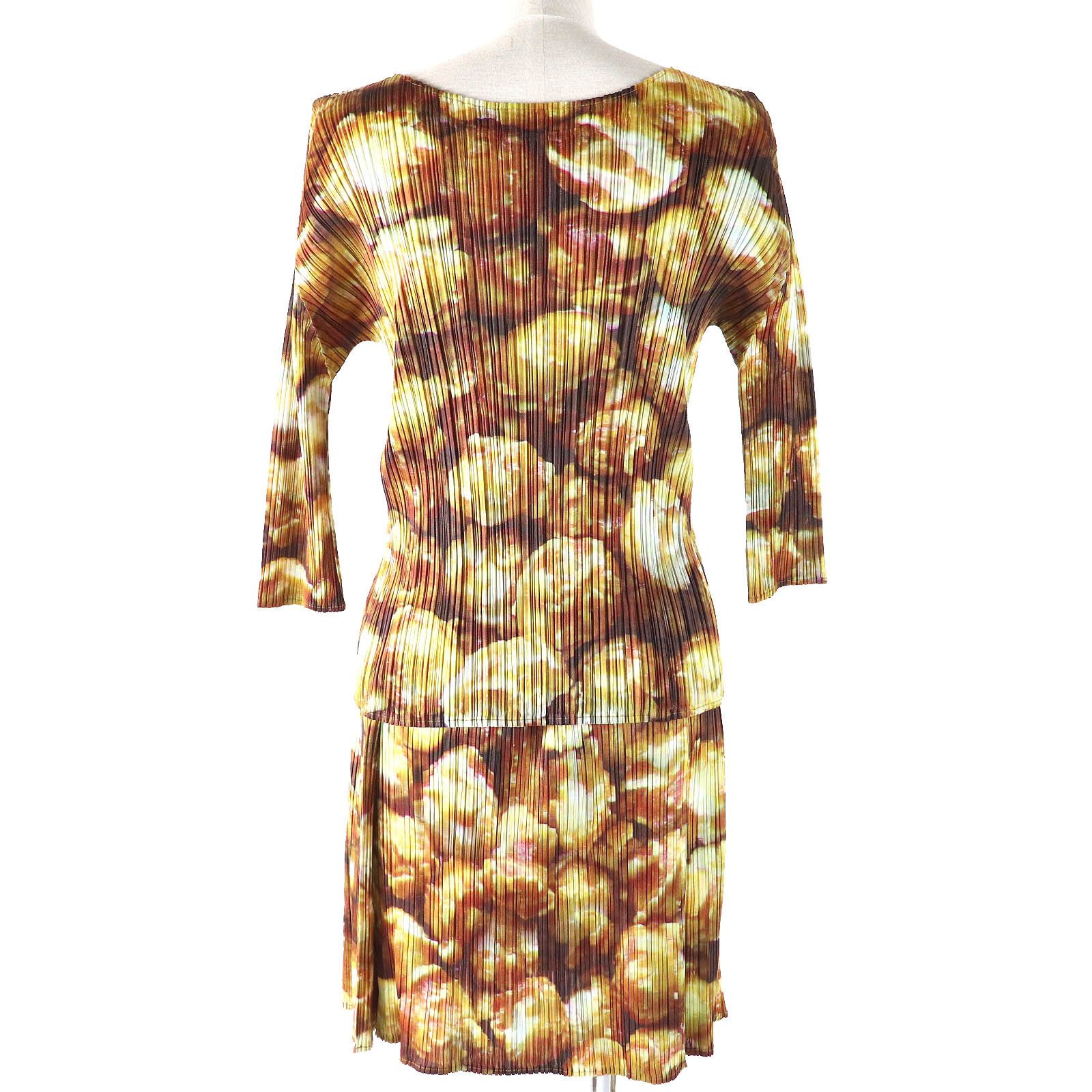 Issey Miyake Issey Miyake PLEATS PLEASE Popcorn Pattern T-shirt Miniskirt Set Others Tops PP83-JK552/PP83-JG555 DUTY FREE for USA Size ONE SIZE - 3 Thumbnail