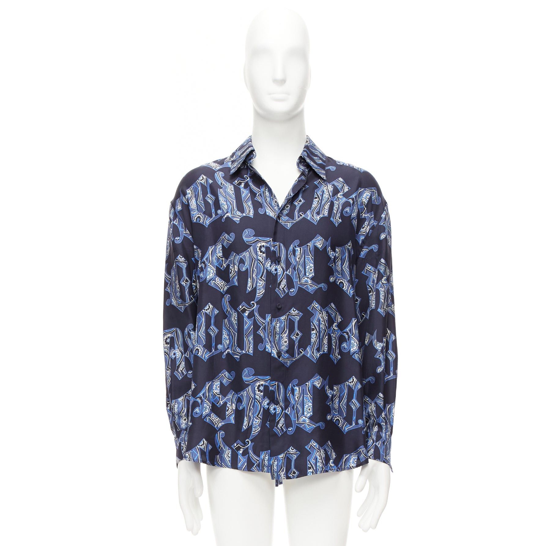 Versace rare GIANNI VERSACE Vintage navy blue gothic font logo graphic shirt IT52 XL Size US XL / EU 56 / 4 - 9 Thumbnail
