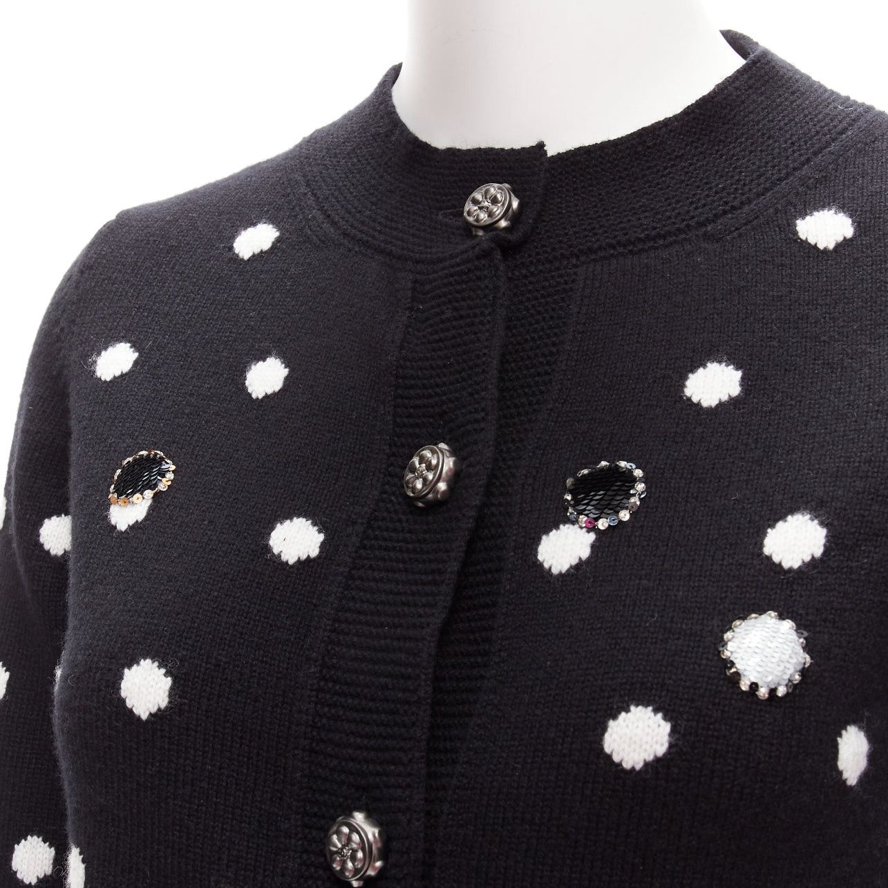 Chanel CHANEL 08A 100% cashmere silver embellished black polka dot cardigan FR34 XS Size XS / US 0-2 / IT 36-38 - 7 Thumbnail