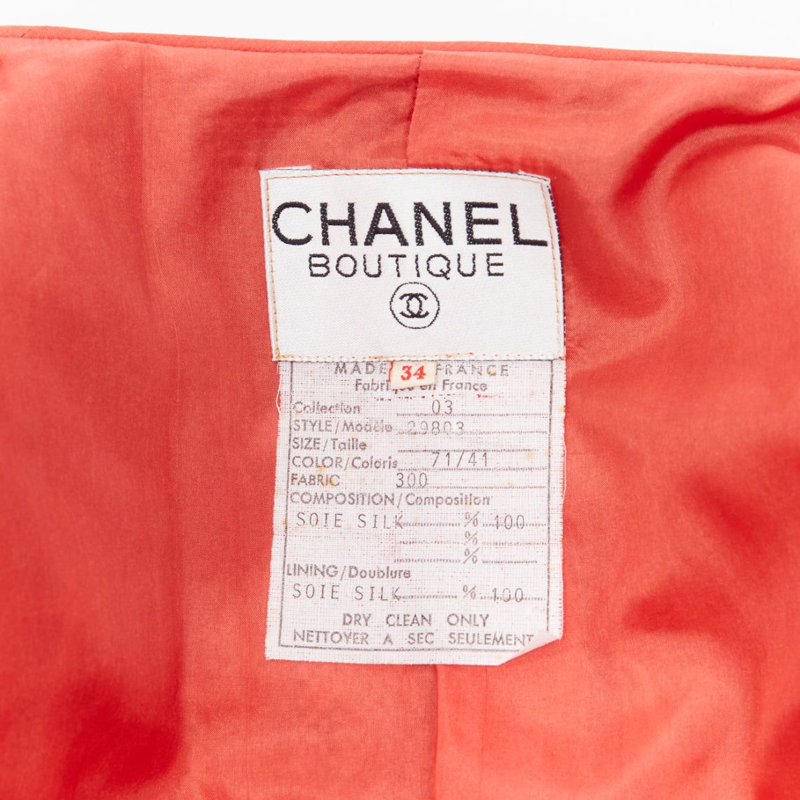 Chanel CHANEL Vintage red boucle tweed gold button double breasted blazer jacket FR34 XS Size XS / US 0-2 / IT 36-38 - 9 Thumbnail