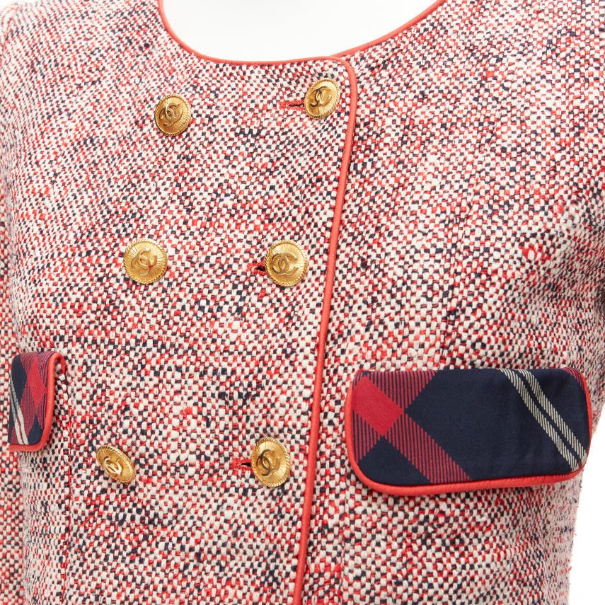 Chanel CHANEL Vintage red boucle tweed gold button double breasted blazer jacket FR34 XS Size XS / US 0-2 / IT 36-38 - 2 Thumbnail