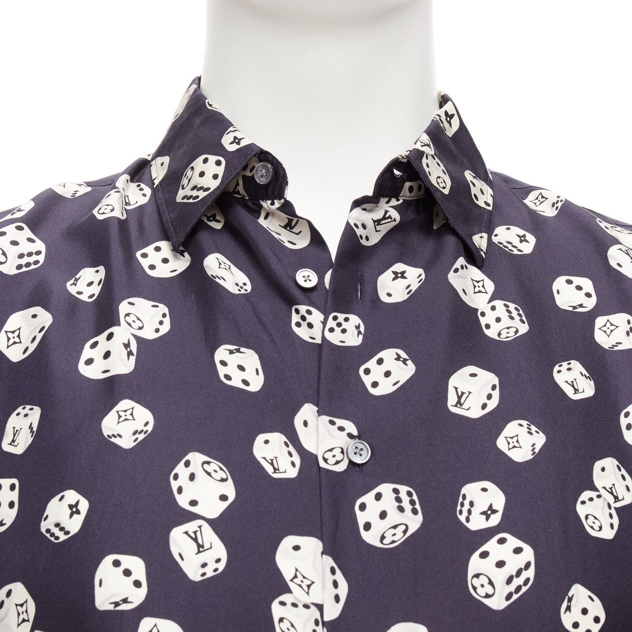 Louis Vuitton LOUIS VUITTON navy cream 100% silk LV logo dice print regular fit shirt M Size US M / EU 48-50 / 2 - 2 Thumbnail