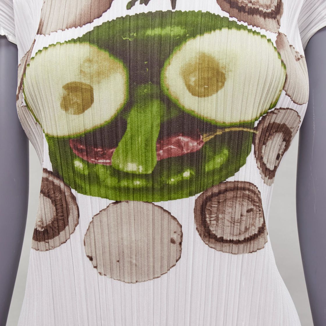 Issey Miyake rare ISSEY MIYAKE Pleats Please white cucumber mushroom print face top JP3 L Size M / US 6-8 / IT 42-44 - 2 Thumbnail