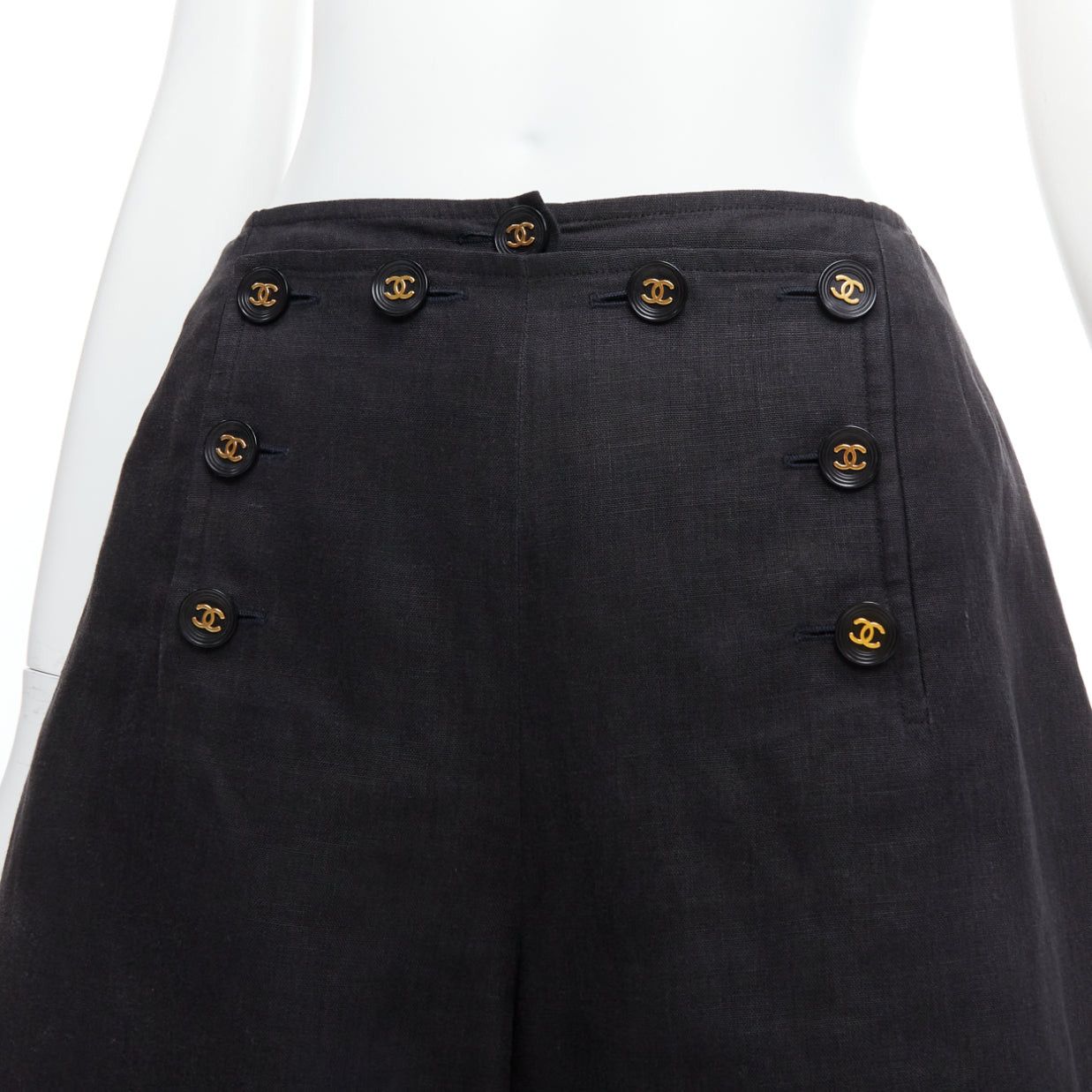 Chanel rare CHANEL 94P Vintage black linen gold CC logo buttons sailor shorts FR36 S Size 27" / US 4 / IT 40 - 2 Thumbnail