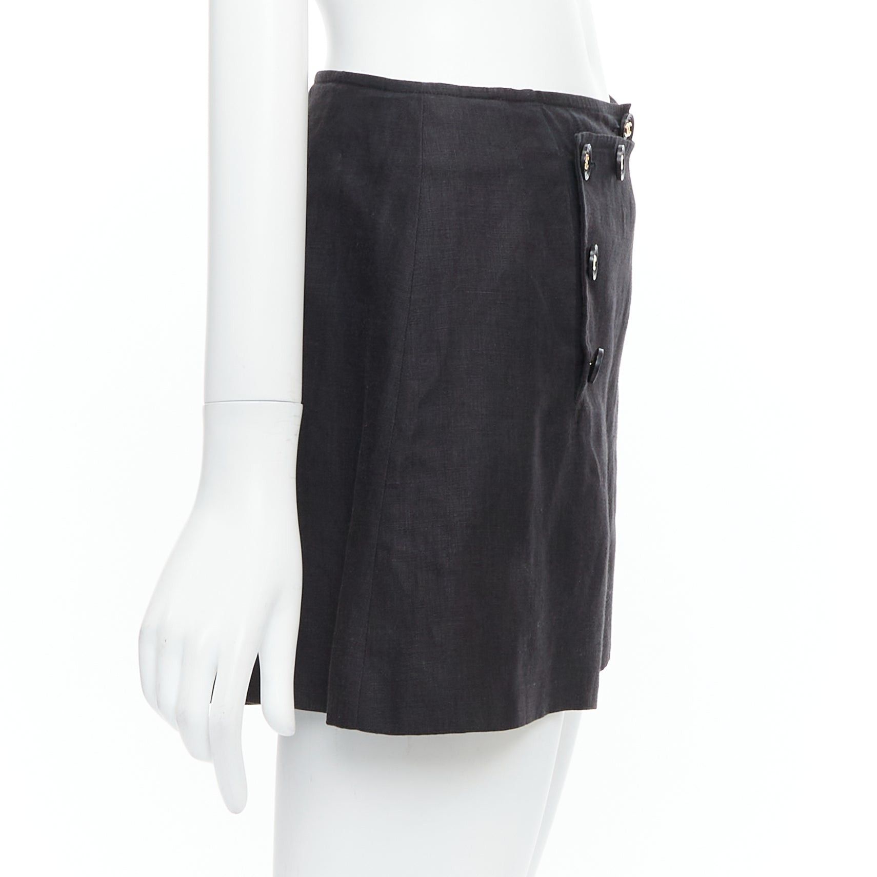Chanel rare CHANEL 94P Vintage black linen gold CC logo buttons sailor shorts FR36 S Size 27" / US 4 / IT 40 - 4 Thumbnail