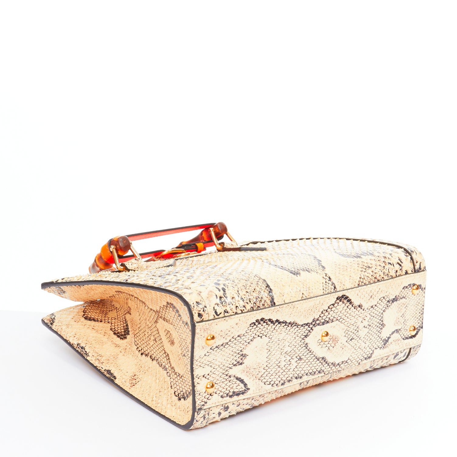 Gucci GUCCI Diana NM Small bamboo handle scaled leather crossbody bag Size ONE SIZE - 6 Thumbnail