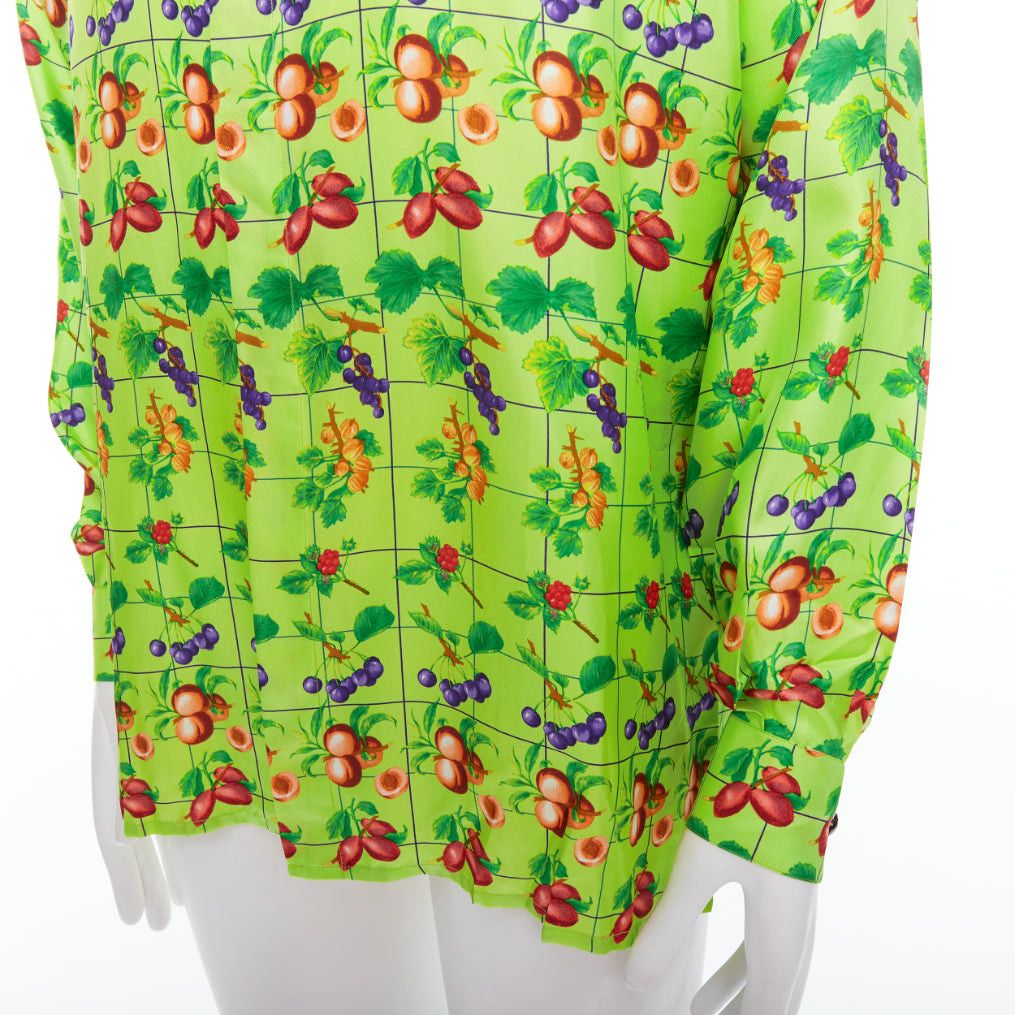 Versace GIANNI VERSACE 1990's Vintage neon green fruit print silk shirt IT48 M Size US M / EU 48-50 / 2 - 7 Thumbnail