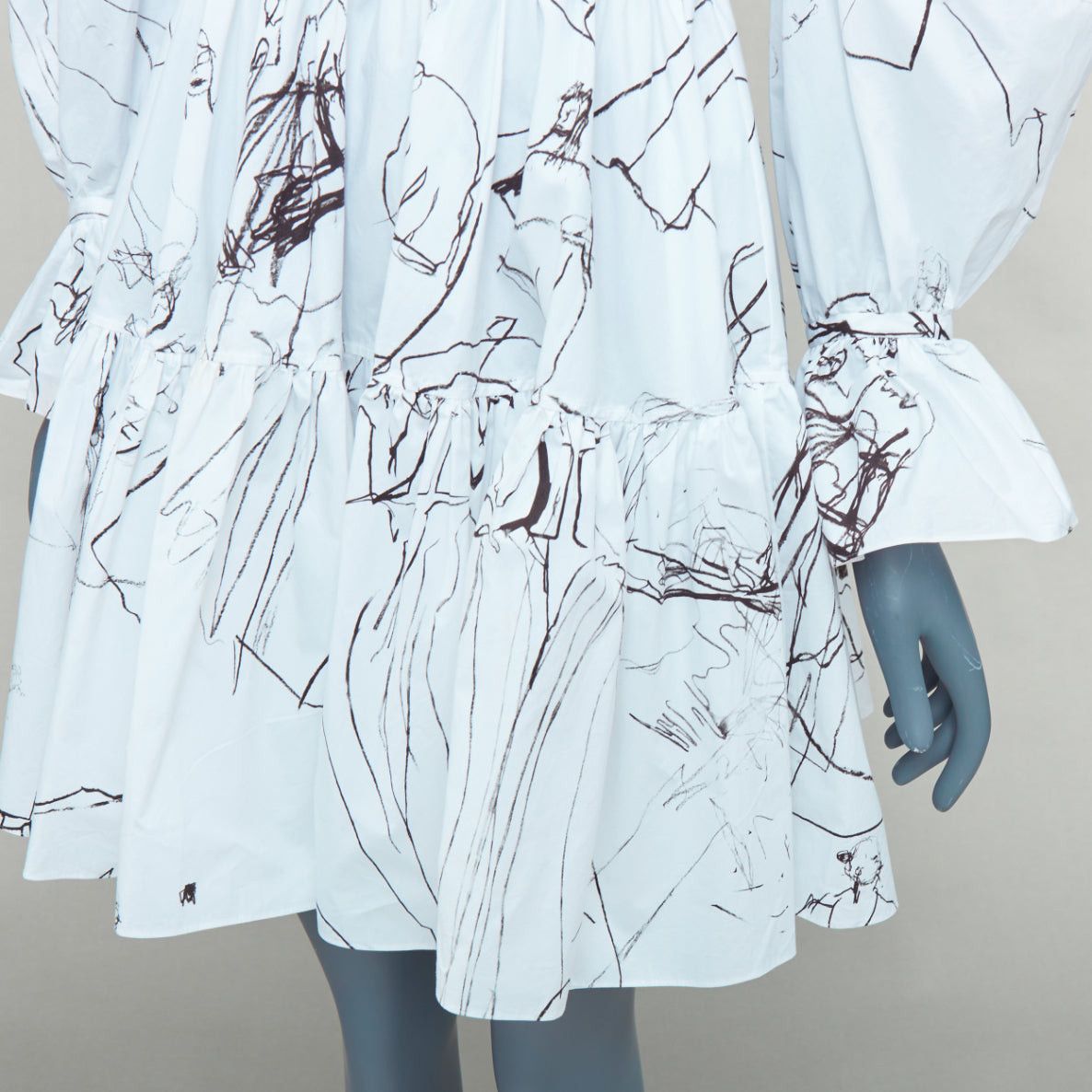 Alexander McQueen ALEXANDER MCQUEEN 2019 white black sketch illustration print puff sleeve dress IT38 XS Size XS / US 0-2 / IT 36-38 - 7 Thumbnail