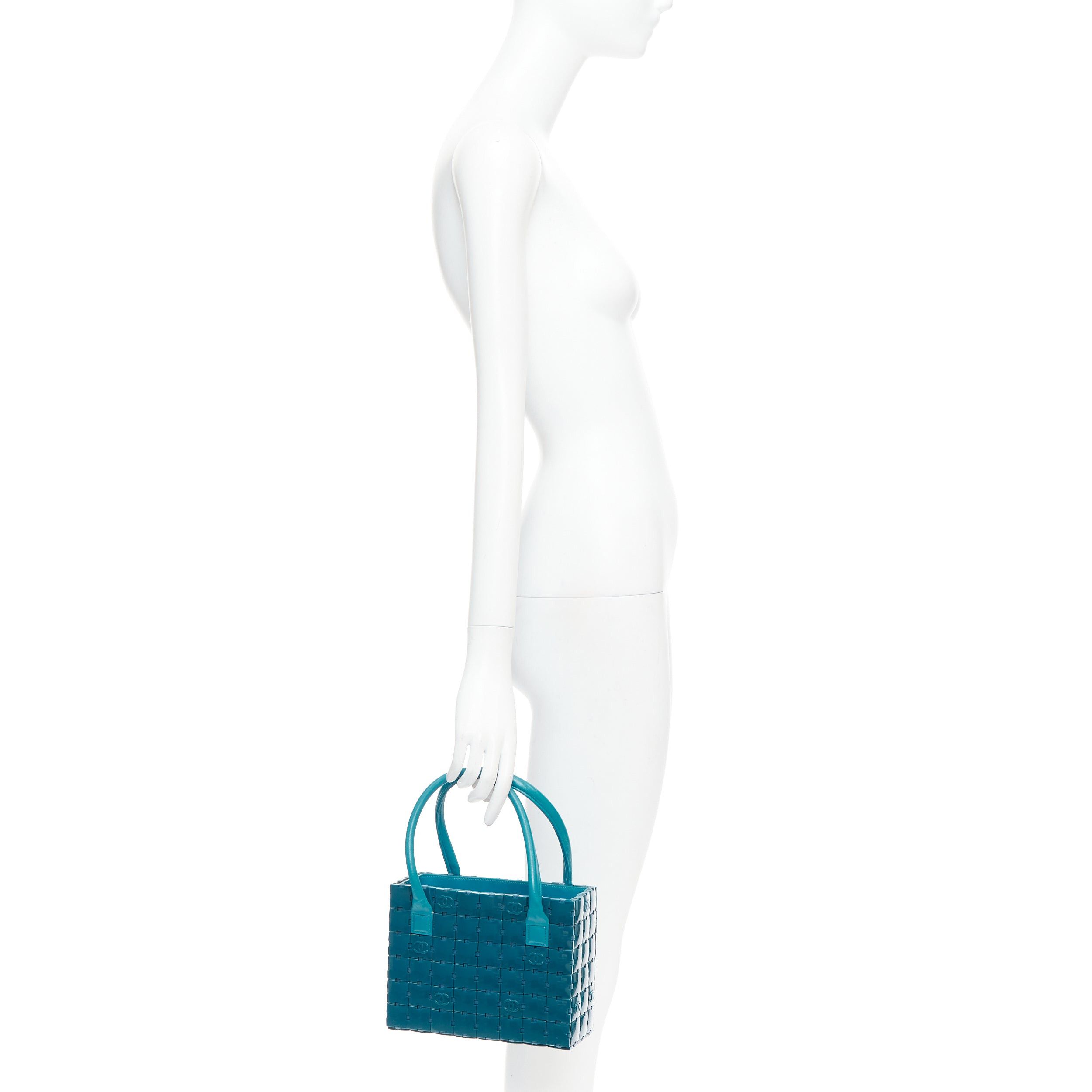 Chanel rare CHANEL Puzzle blue plastic CC chip leather stitch tote bag Size ONE SIZE - 2 Thumbnail