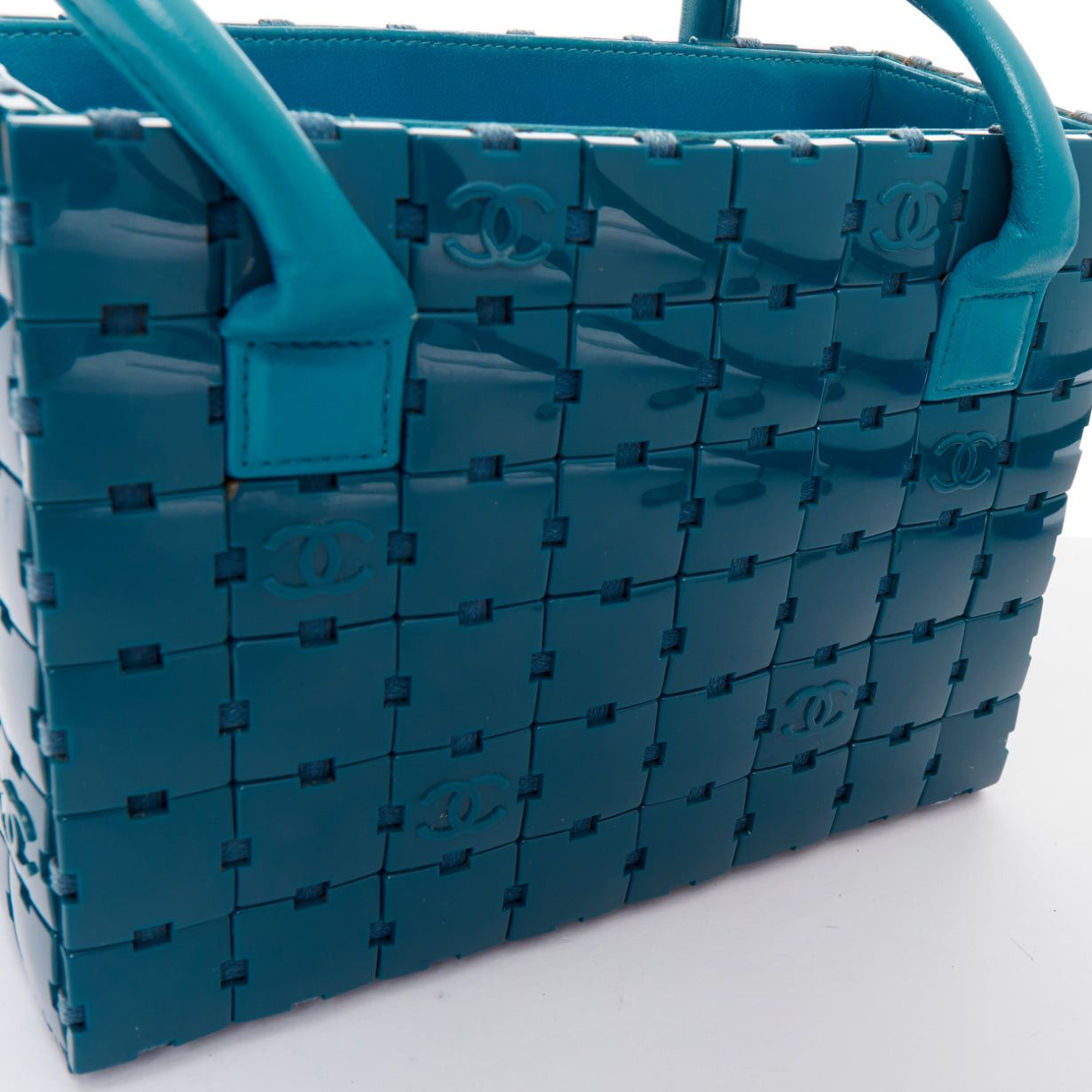 Chanel rare CHANEL Puzzle blue plastic CC chip leather stitch tote bag Size ONE SIZE - 7 Thumbnail
