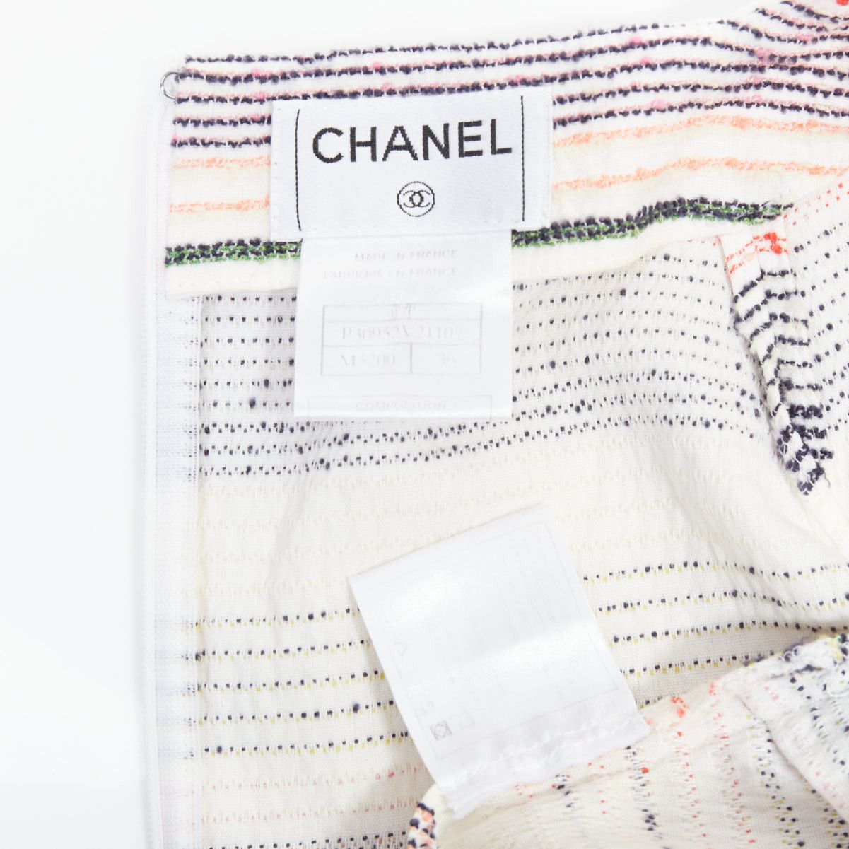 Chanel CHANEL 07A Runway white multicolor tweed chain trimmed sleeve dress FR36 S Size S / US 4 / IT 40 - 8 Thumbnail