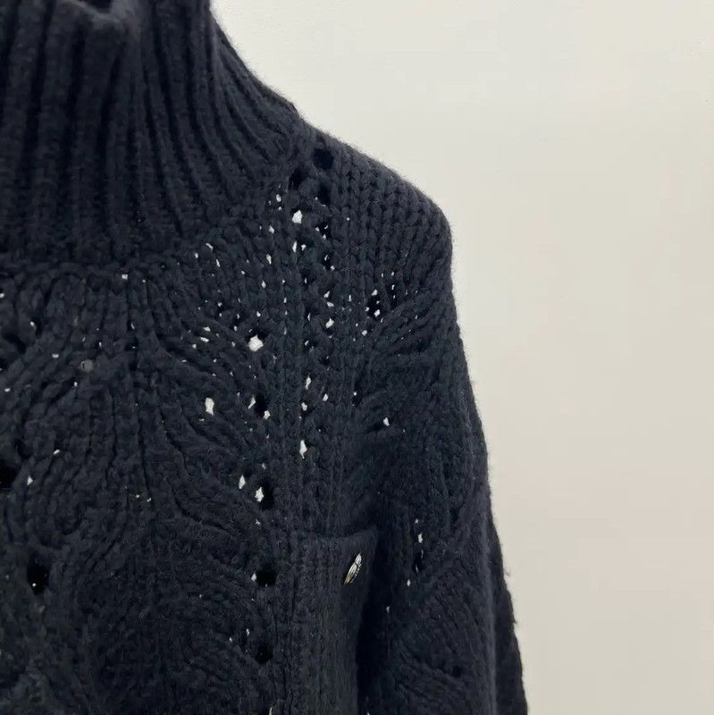 Chanel Chanel Black Cropped Sweater with Button Details 0089 Size M / US 6-8 / IT 42-44 - 3 Thumbnail