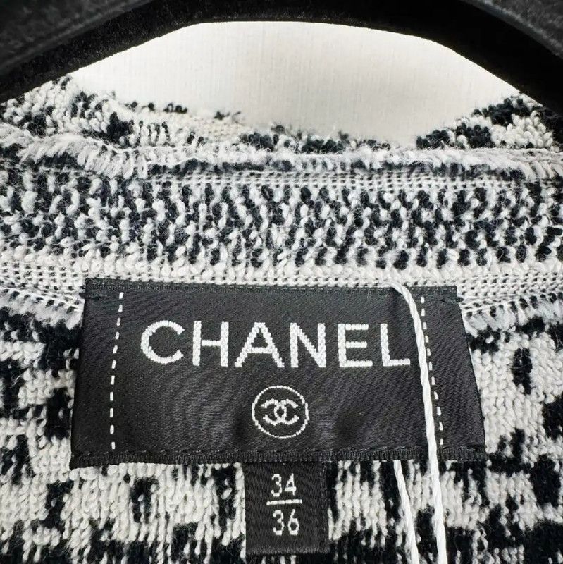 Chanel Chanel Gray Pullover Sweater for Women 0089 Size S / US 4 / IT 40 - 3 Thumbnail