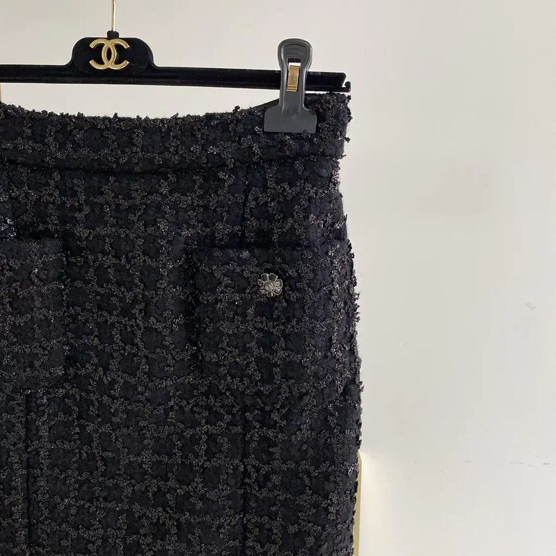 Chanel Chanel Black Wool Midi Skirt 0089 Size 23" - 3 Thumbnail