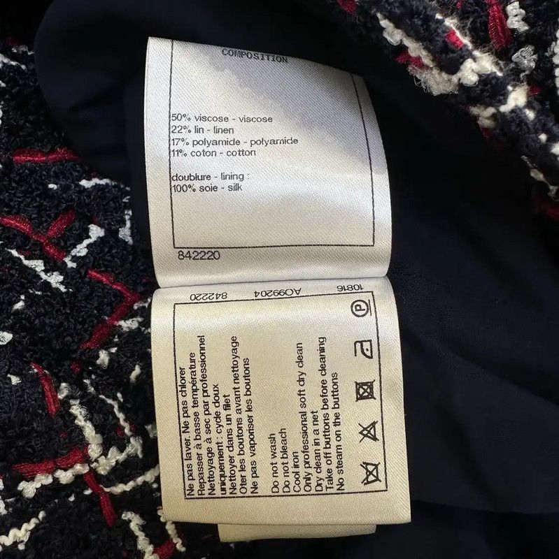 Chanel Chanel Black Tweed Cropped Cardigan for Women 0089 Size XS / US 0-2 / IT 36-38 - 9 Thumbnail