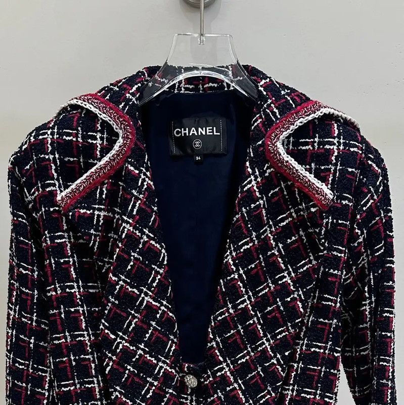 Chanel Chanel Black Tweed Cropped Cardigan for Women 0089 Size XS / US 0-2 / IT 36-38 - 2 Thumbnail