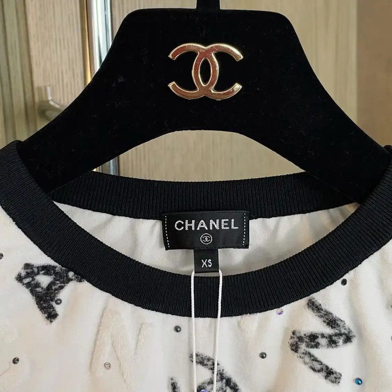 Chanel Chanel White Sequin Sleeveless Cropped Top 0089 Size XS / US 0-2 / IT 36-38 - 8 Thumbnail