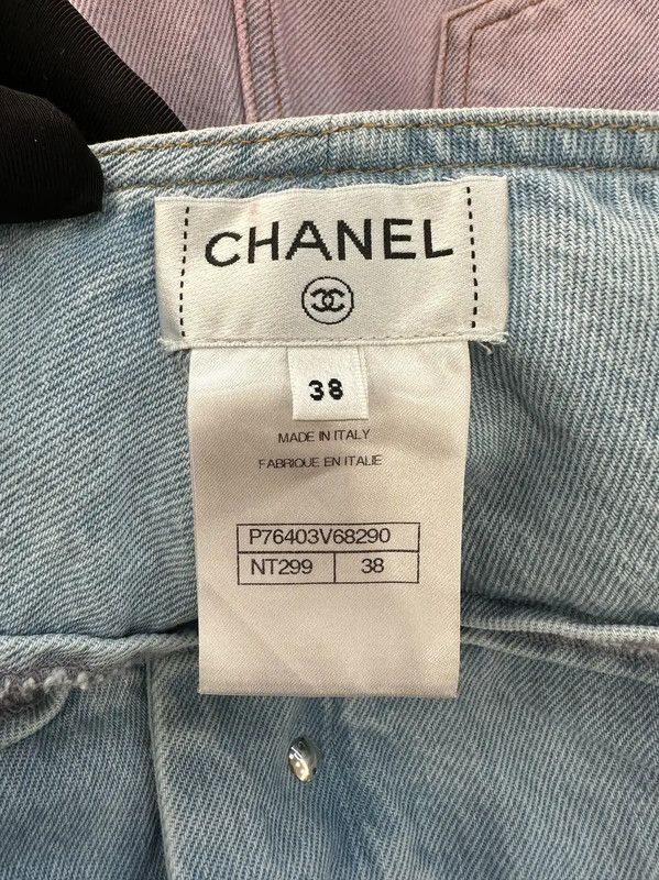 Chanel Chanel Blue Denim Women's Shorts 0089 Size 26" / US 2 / IT 38 - 6 Thumbnail