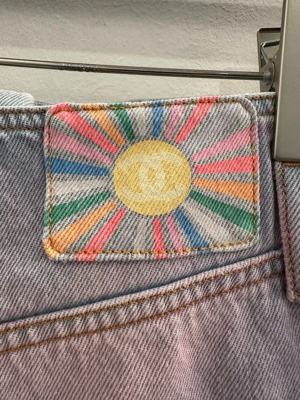 Chanel Chanel Blue Denim Women's Shorts 0089 Size 26" / US 2 / IT 38 - 4 Thumbnail