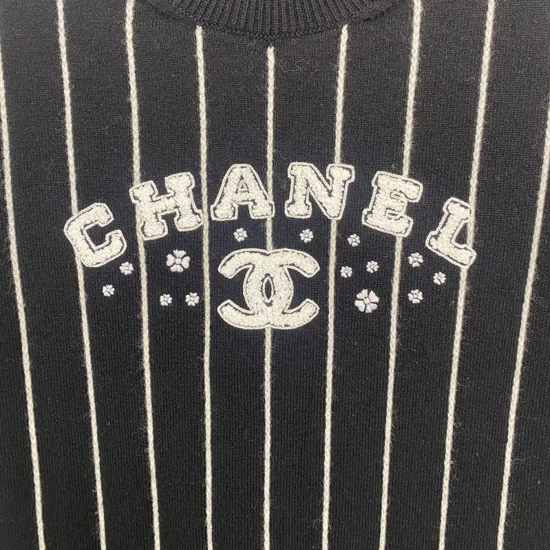 Chanel Chanel Logo Black Cashmere Sweater for Women 0089 Size M / US 6-8 / IT 42-44 - 4 Thumbnail