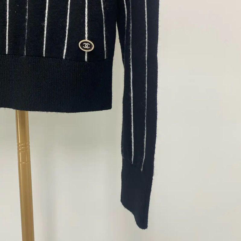 Chanel Chanel Logo Black Cashmere Sweater for Women 0089 Size M / US 6-8 / IT 42-44 - 5 Thumbnail