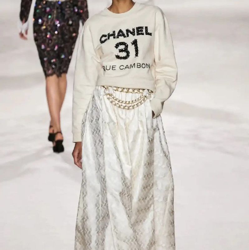 Chanel Chanel Beige Cotton Women's Sweatshirt 0089 Size M / US 6-8 / IT 42-44 - 3 Thumbnail