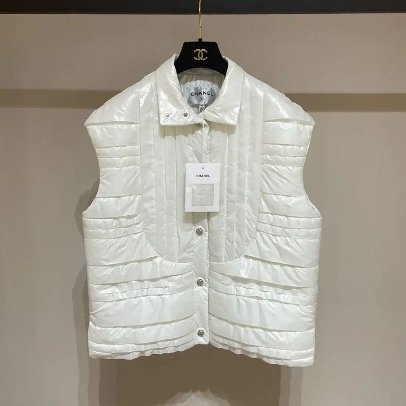 Chanel Chanel White Cotton Puffer Vest for Women 0089 Size M / US 6-8 / IT 42-44 - 8 Thumbnail
