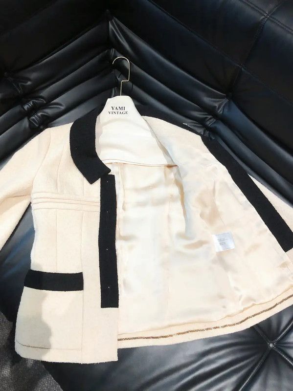 Chanel Chanel Beige Wool Blend Jacket with Black Trim 0089 Size M / US 6-8 / IT 42-44 - 5 Thumbnail