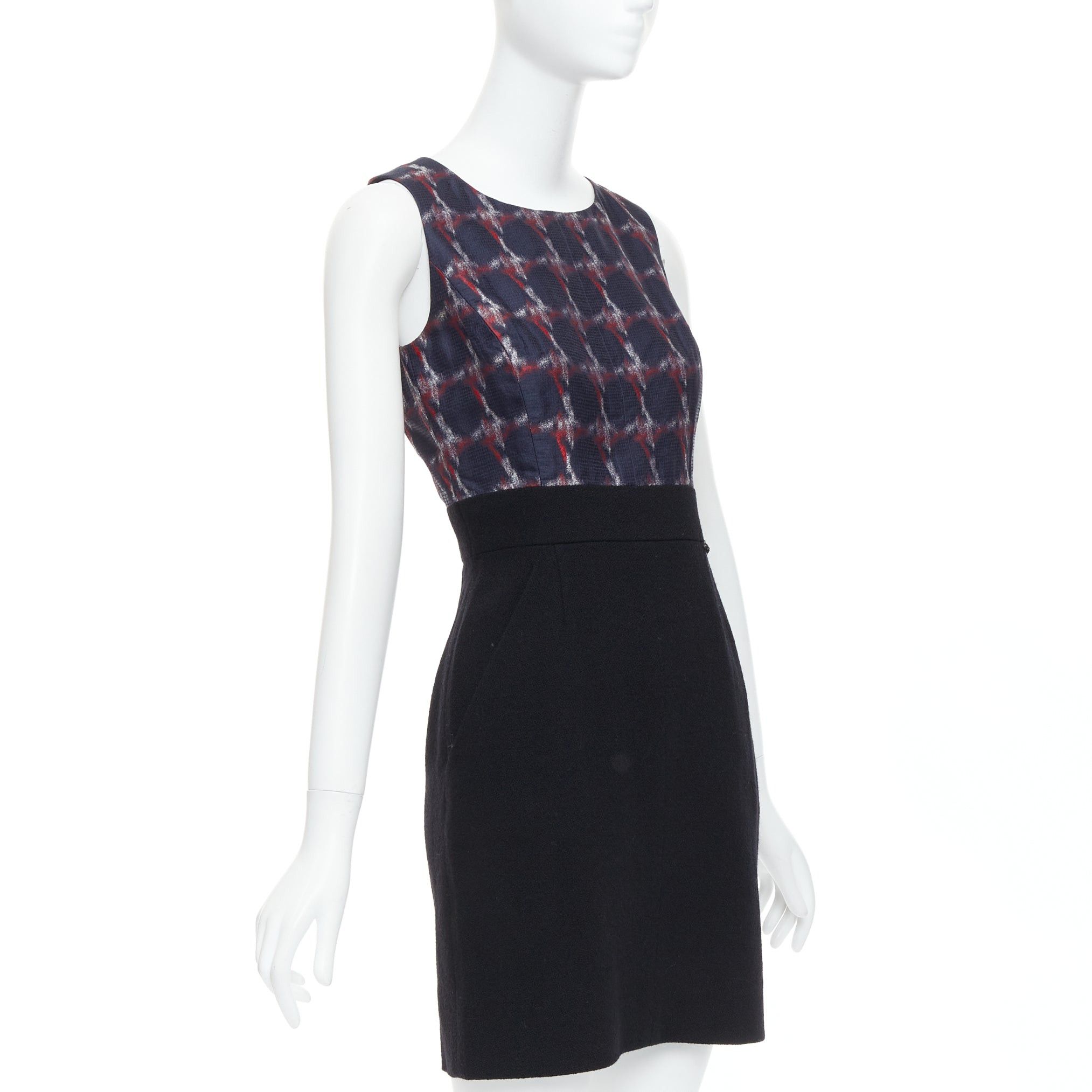 Chanel CHANEL 08A Paris-Venice navy red houndstooth print wool silk shift dress Size M / US 6-8 / IT 42-44 - 3 Thumbnail