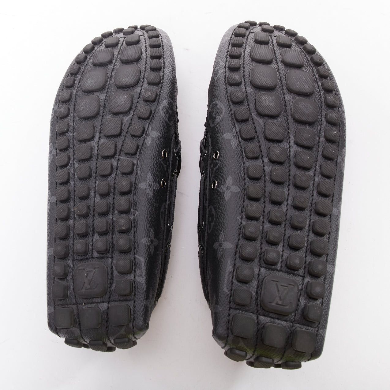 Louis Vuitton LOUIS VUITTON Arizona Eclipse grey canvas monogram mocassin EU42.5 Size US 9.5 / EU 42-43 - 11 Thumbnail