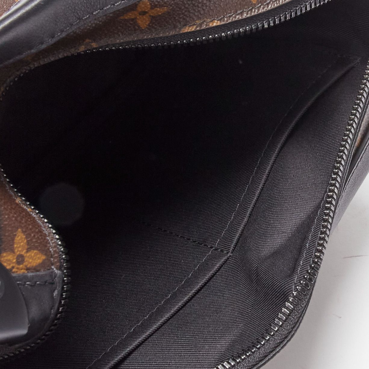Louis Vuitton LOUIS VUITTON Virgil Abloh 2019 Solar Ray Soft Trunk monogram crossbody bag Size ONE SIZE - 9 Thumbnail